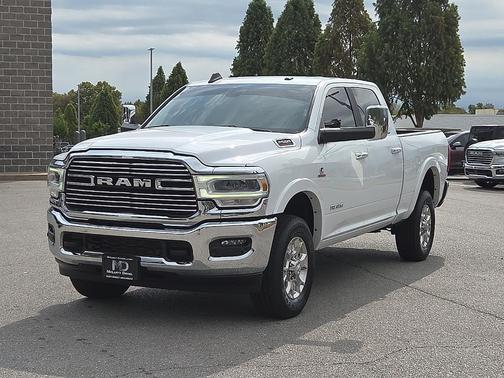 Bright White Clearcoat 2022 RAM 2500 Laramie