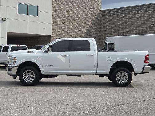 Bright White Clearcoat 2022 RAM 2500 Laramie