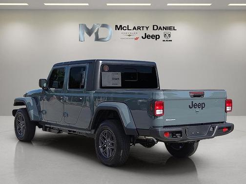 Anvil Clearcoat 2026 Jeep Gladiator Sport