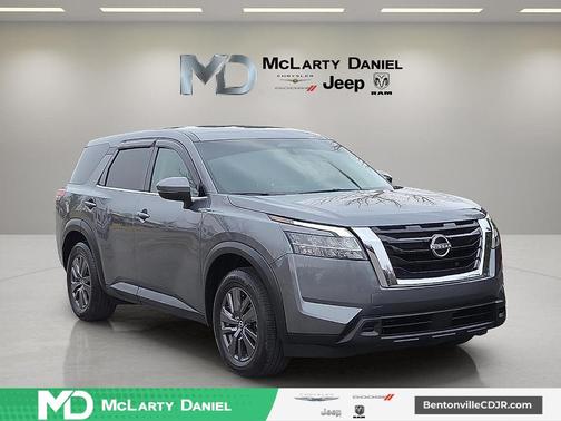 2022 Nissan Pathfinder S