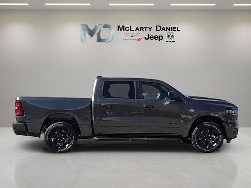 Granite Crystal Clearcoat Metallic 2026 RAM 1500 Express