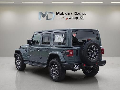 Anvil Clearcoat 2026 Jeep Wrangler Sahara