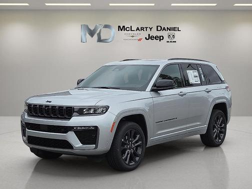 Silver Zynith 2026 Jeep Grand Cherokee Limited