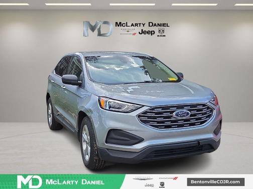 Iconic Silver Metallic 2020 Ford Edge SE