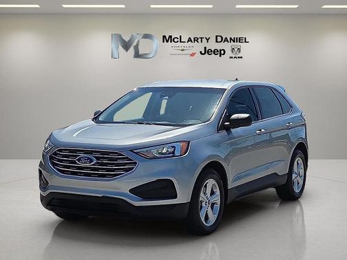 Iconic Silver Metallic 2020 Ford Edge SE