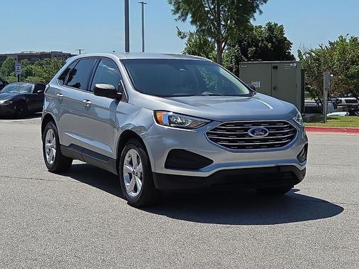 Iconic Silver Metallic 2020 Ford Edge SE