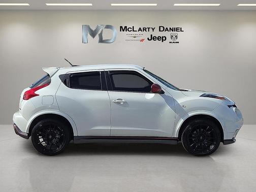 Pearl White 2013 Nissan Juke NISMO