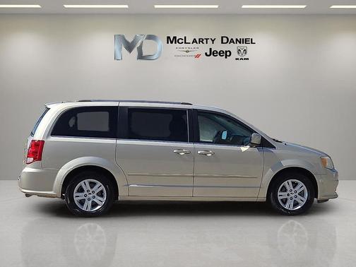 Cashmere Pearlcoat 2013 Dodge Grand Caravan Crew