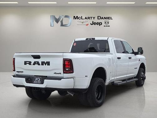 Bright White Clearcoat 2026 RAM 3500 Big Horn