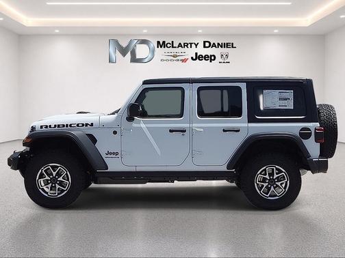 Bright White Clearcoat 2026 Jeep Wrangler Rubicon