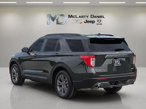Green Metallic 2022 Ford Explorer XLT