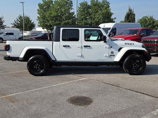 2023 Jeep Gladiator Sport