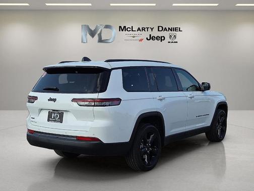 Bright White Clearcoat 2025 Jeep Grand Cherokee L Laredo