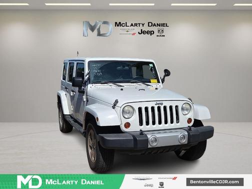Bright White Clearcoat 2012 Jeep Wrangler Unlimited Sahara