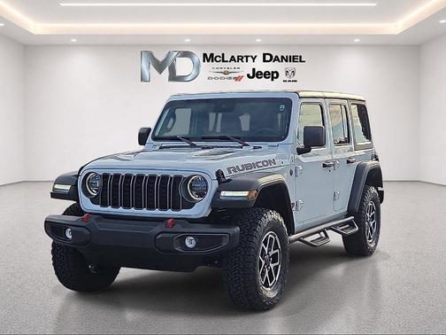 Bright White Clearcoat 2025 Jeep Wrangler Rubicon