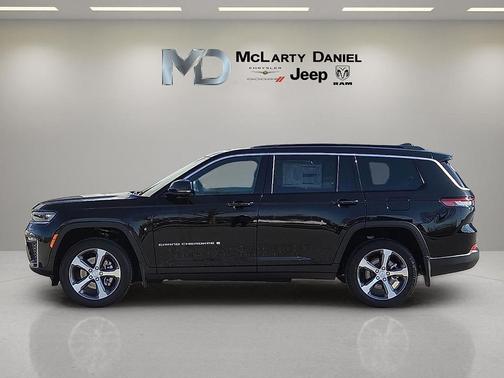 Diamond Black 2026 Jeep Grand Cherokee L Limited