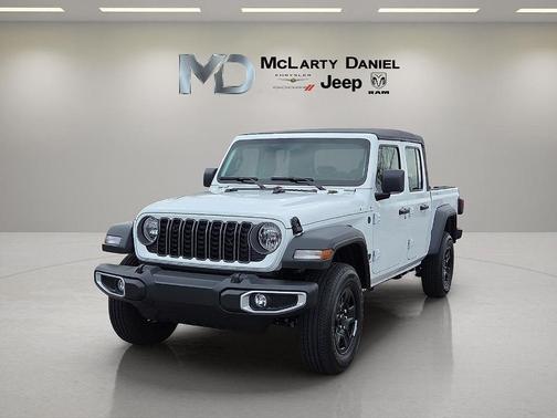 Bright White Clearcoat 2026 Jeep Gladiator Sport
