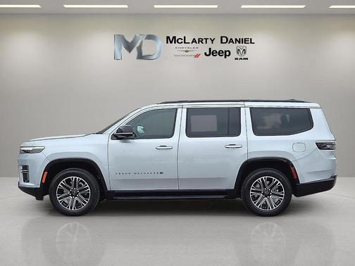 2026 Jeep Grand Wagoneer Base