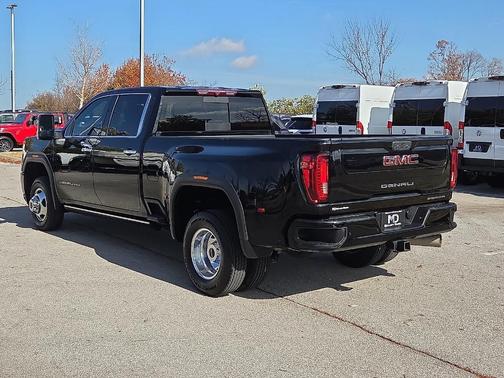 2022 GMC Sierra 3500 Denali