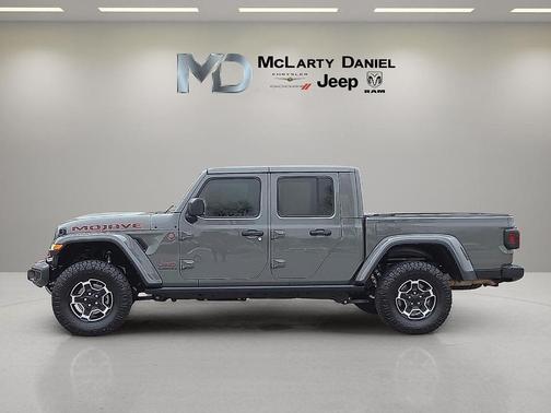 Sting Gray Clearcoat 2023 Jeep Gladiator Mojave