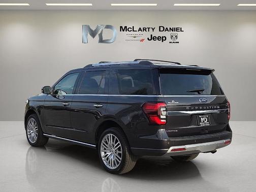 Dark Matter Gray Metallic 2024 Ford Expedition Limited