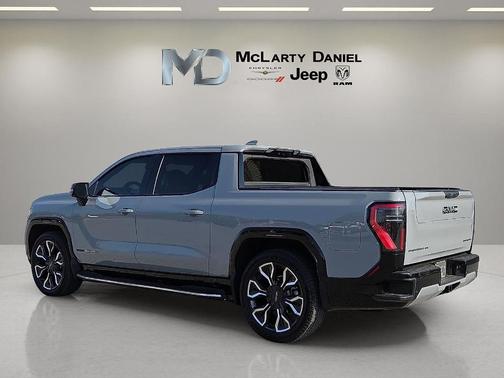 2024 GMC Sierra EV Denali