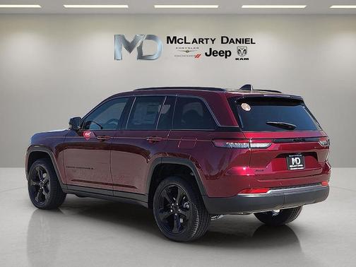 Velvet Red Pearlcoat 2026 Jeep Grand Cherokee Limited