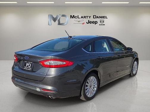 2016 Ford Fusion Hybrid SE