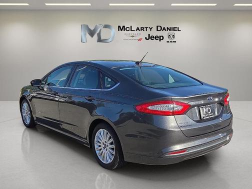 2016 Ford Fusion Hybrid SE