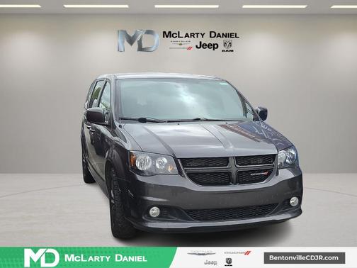 Granite Crystal Clearcoat Metallic 2019 Dodge Grand Caravan SE