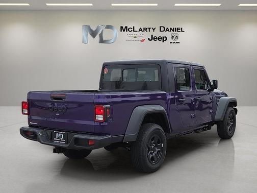 2026 Jeep Gladiator Sport