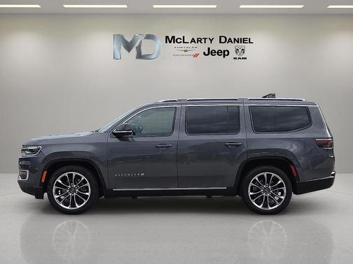 Metallic 2023 Jeep Wagoneer Series III