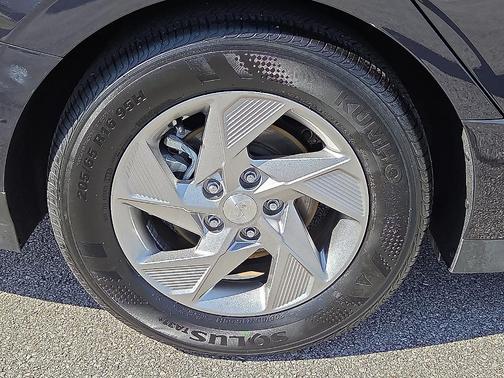 2025 Hyundai SONATA SE