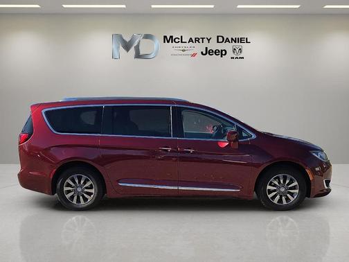 2020 Chrysler Pacifica Touring-L Plus