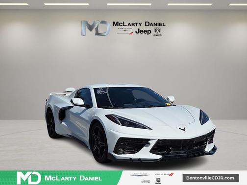 Arctic White 2024 Chevrolet Corvette Stingray w/2LT