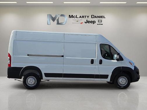 Bright White Clearcoat 2026 RAM ProMaster 2500 High Roof