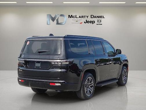 Gloss Black 2026 Jeep Grand Wagoneer Base
