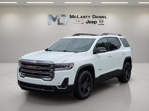 2022 GMC Acadia AT4