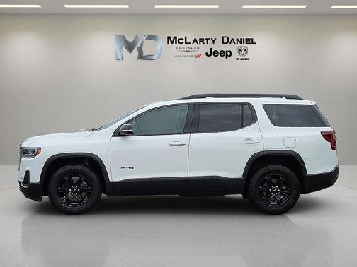 2022 GMC Acadia AT4