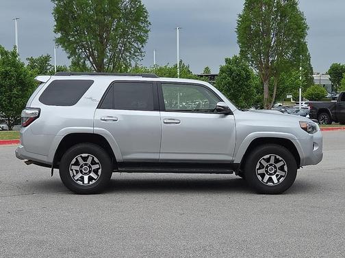 Classic Silver Metallic 2024 Toyota 4Runner TRD Off Road Premium