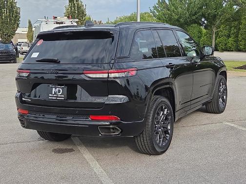 2025 Jeep Grand Cherokee Summit