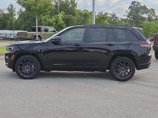 2025 Jeep Grand Cherokee Summit