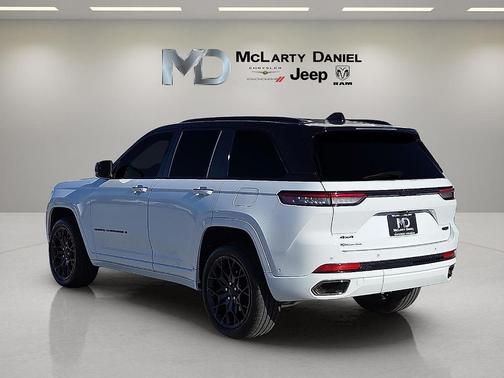 2024 Jeep Grand Cherokee Summit