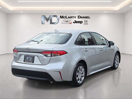 Classic Silver Metallic 2025 Toyota Corolla LE