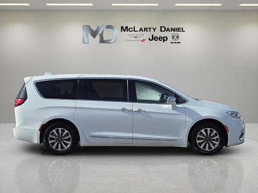 2022 Chrysler Pacifica Hybrid Limited