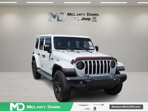 Bright White Clearcoat 2020 Jeep Wrangler Unlimited Sahara Altitude