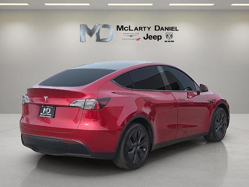 2025 Tesla Model Y Long Range