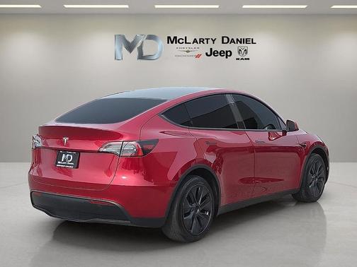 2025 Tesla Model Y Long Range