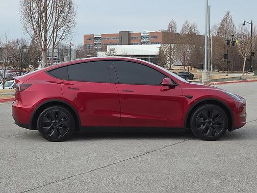 2025 Tesla Model Y Long Range