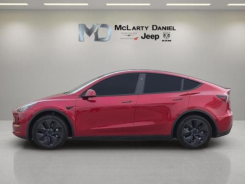 2025 Tesla Model Y Long Range